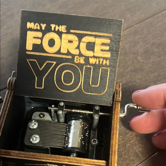 Star Wars Hand Crank Music Box Set - Picture 4 of 9